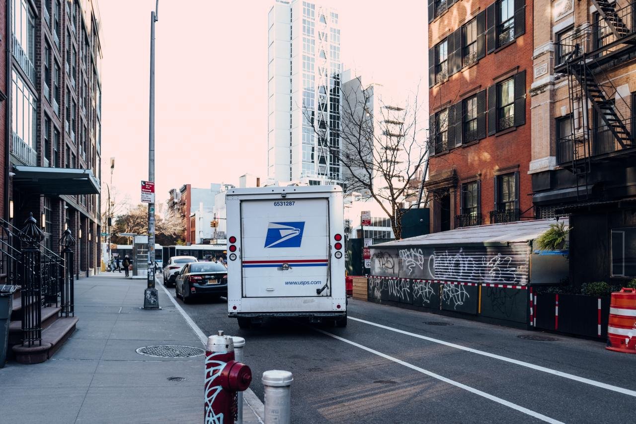 US Postal Service (USPS) wird bis 2028 66.000 E-Lieferfahrzeuge einflotten