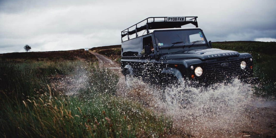 Vollelektrischer Land Rover Defender soll 2026 kommen
