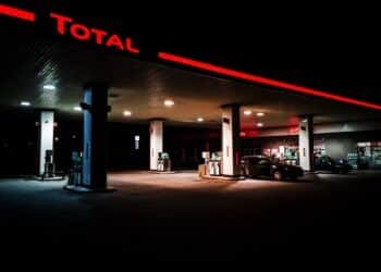 Total verkauft Tankstellen und richtet sich neu aus