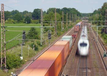 Pro Schiene: Bundesministerium dementiert Medienberichte, Lkw-Verkehr stärken zu wollen