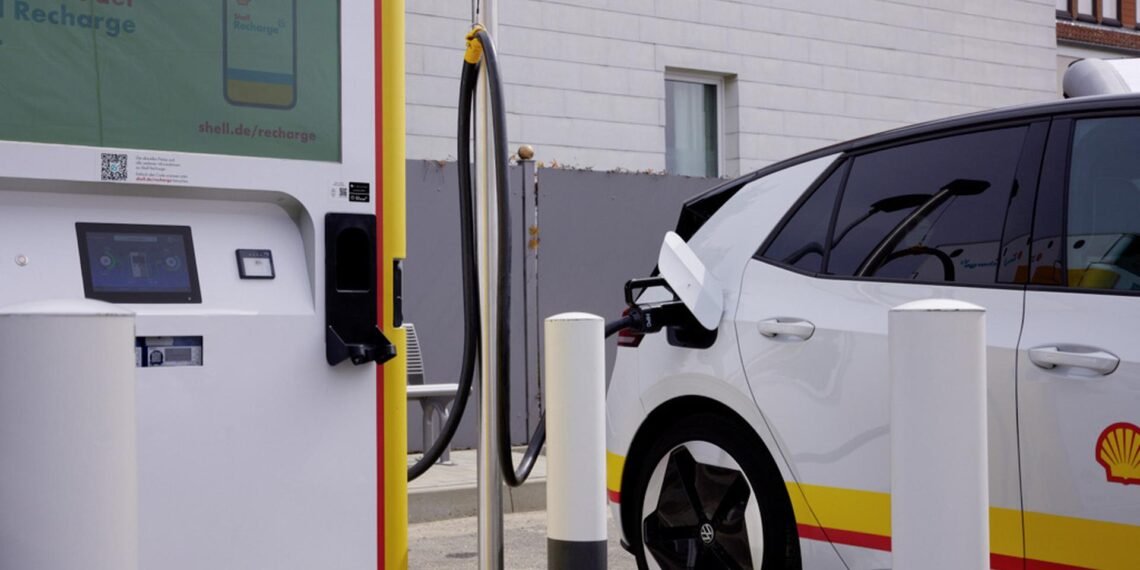 VW & Shell bringen HPC-Lader an abgelegene Orte