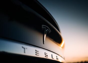 Tesla führt Elektro-Neuwagenmarkt im Q1/2023 an