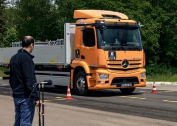Daimler-Mercedes-eActros-Test