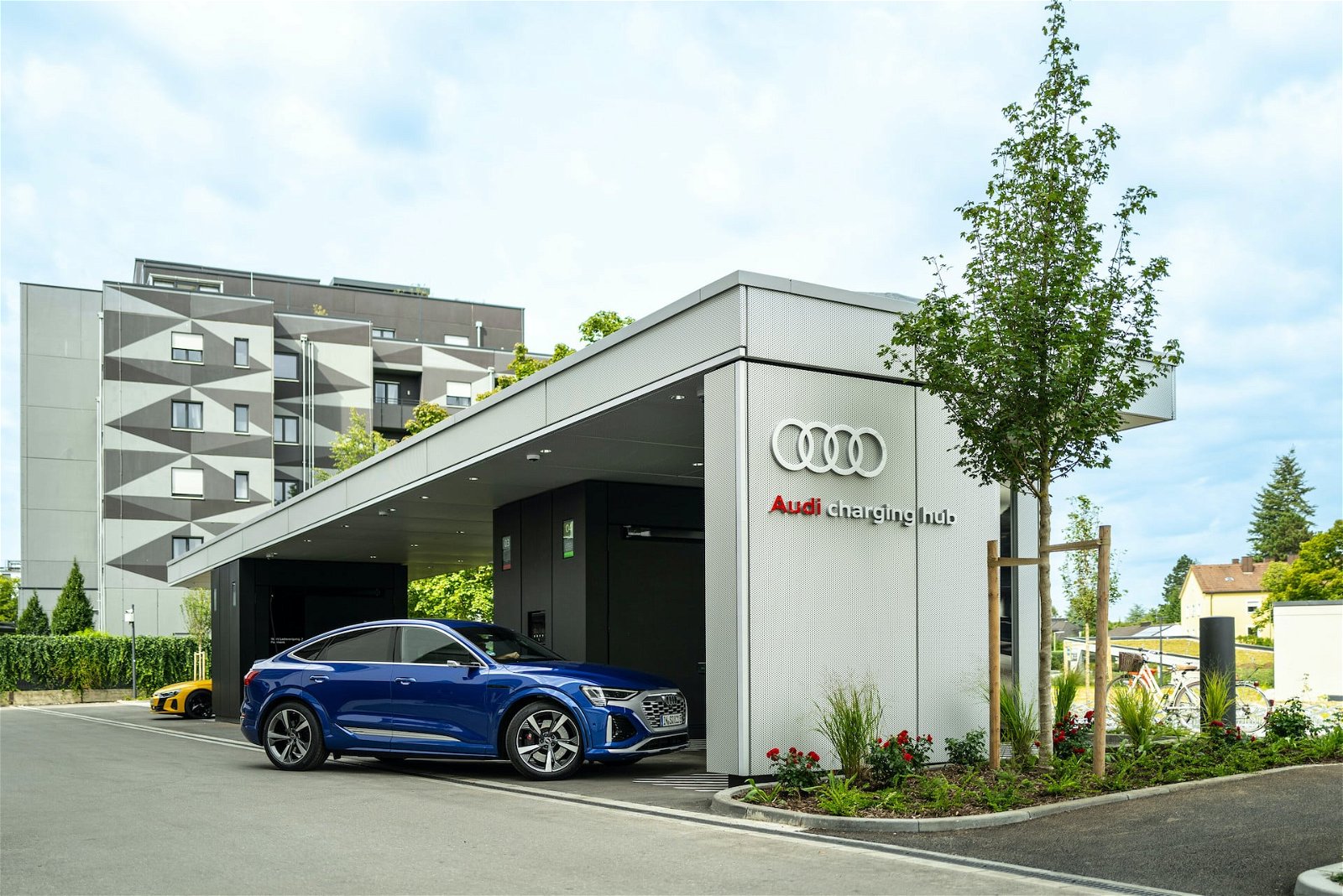 Audi-Elektroauto-Schnellladestation-Muenchen