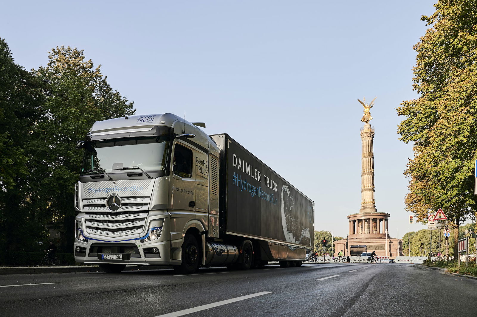 Daimler Truck erhält Millionen-Förderung für Brennstoffzellen-Lkw