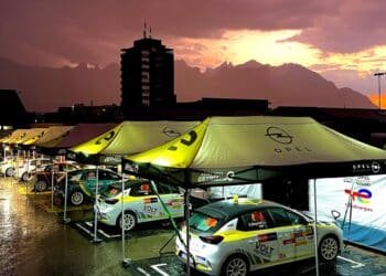 Opel-Corsa-ADAC-Rally-Stromversorgung