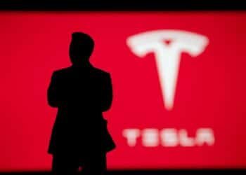 Tesla verklagt Schweden