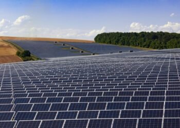 Solarfarmen: Zweites Leben für E-Auto-Batterien