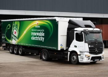 930 Tonnen weniger CO2: Heineken setzt auf Einride E-LKW