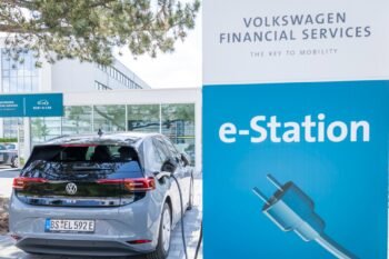 Trotz schwieriger Marktbedingungen: Volkswagens Finanzsparte erzielt solides Ergebnis