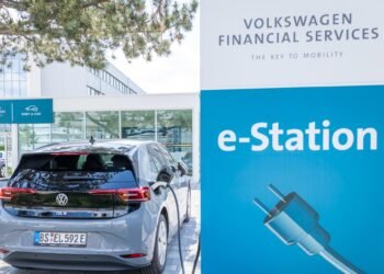 Trotz schwieriger Marktbedingungen: Volkswagens Finanzsparte erzielt solides Ergebnis