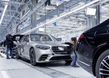 Mercedes-Factory-56-Sindelfingen