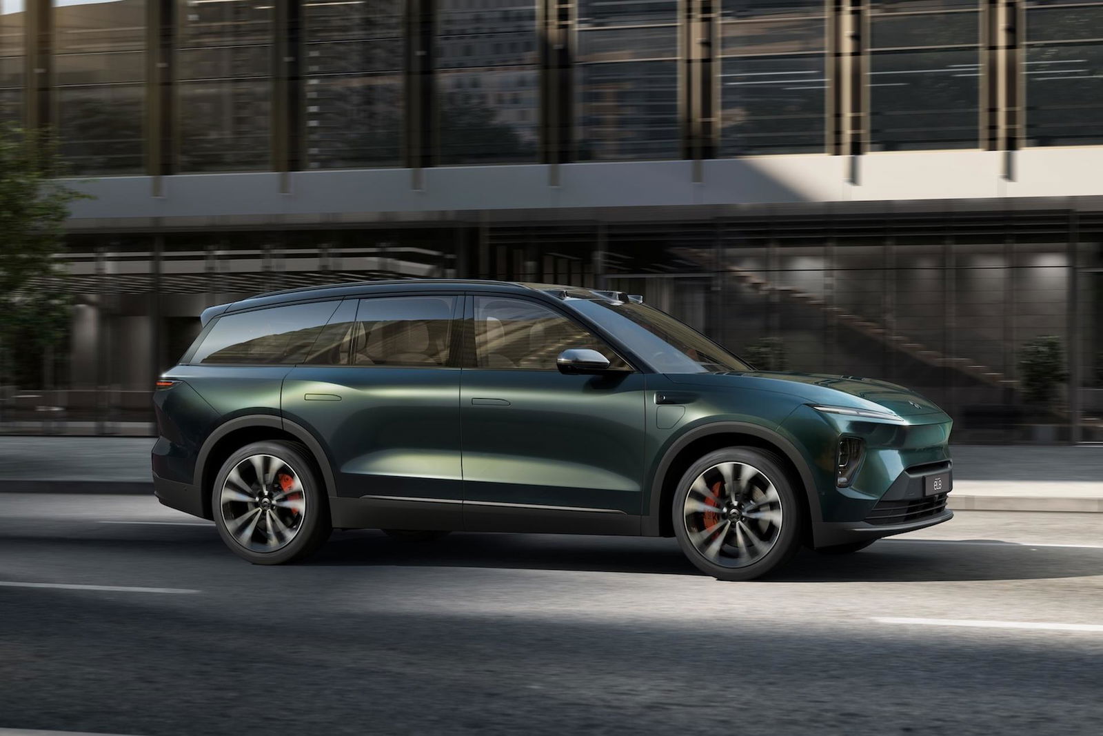 Nio EL8: Neues Topmodell mit 7 Sitzen und Luxus