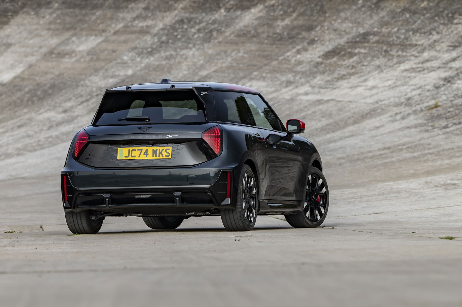 Paris Motor Show: Mini zeigt zwei elektrische John Cooper Works Modelle