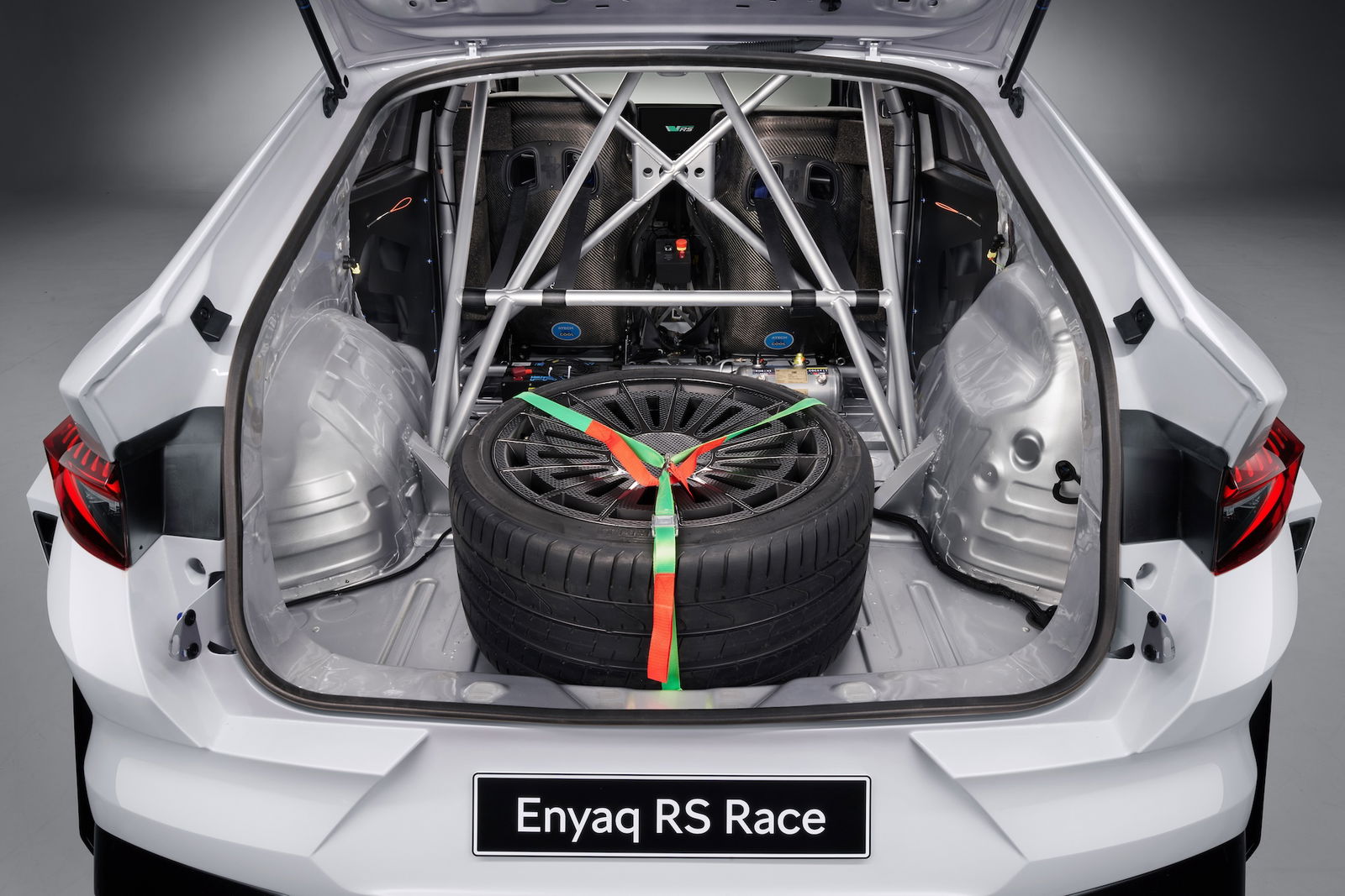Skoda_Enyaq_RS_Race_rally-Käfig