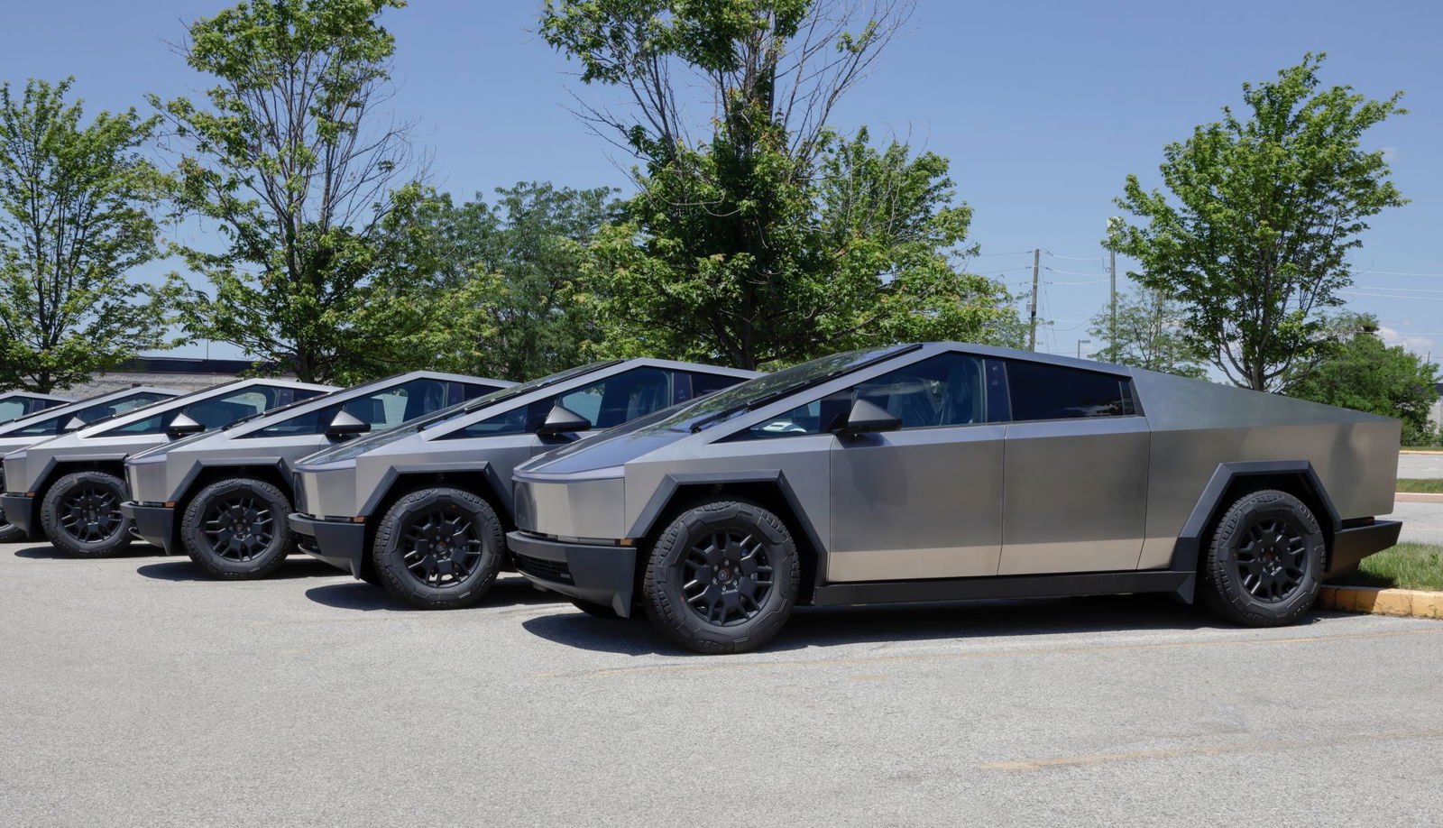 Tesla stoppt Auslieferungen des Cybertruck – weil er auseinanderfällt