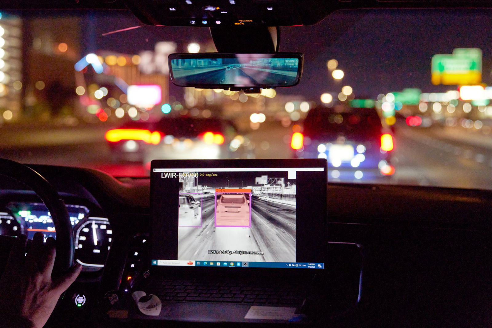 Adaskys Lösung für mehr Verkehrssicherheit – auch bei Nacht