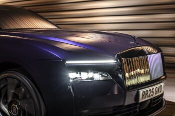 Rolls-Royce-Black-Badge-Spectre