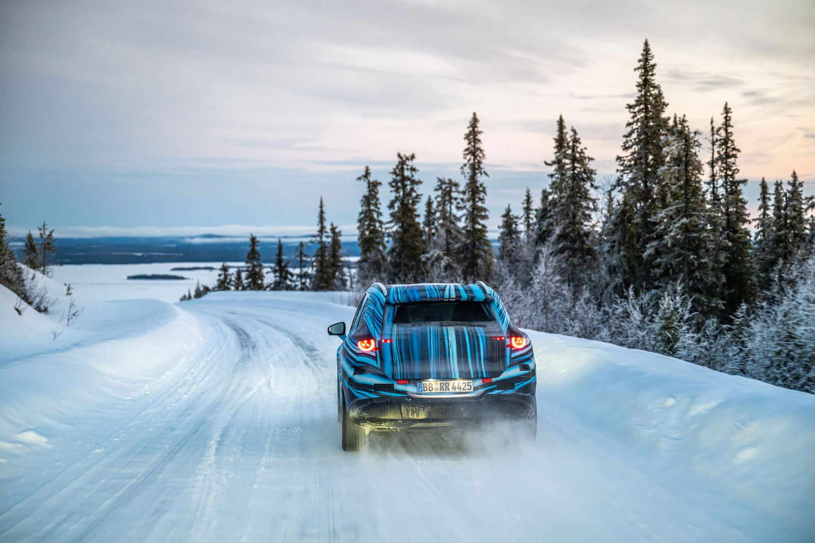 Wintererprobung-Mercedes-GLC-EQ-Eis-Schnee