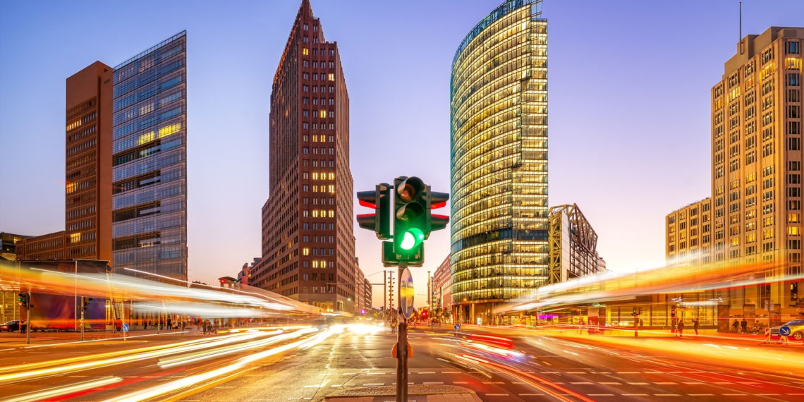 Mobilitaet-Strasse-Verkehr-Ampel-Berlin