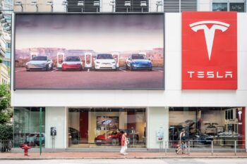 Tesla-Showroom-China