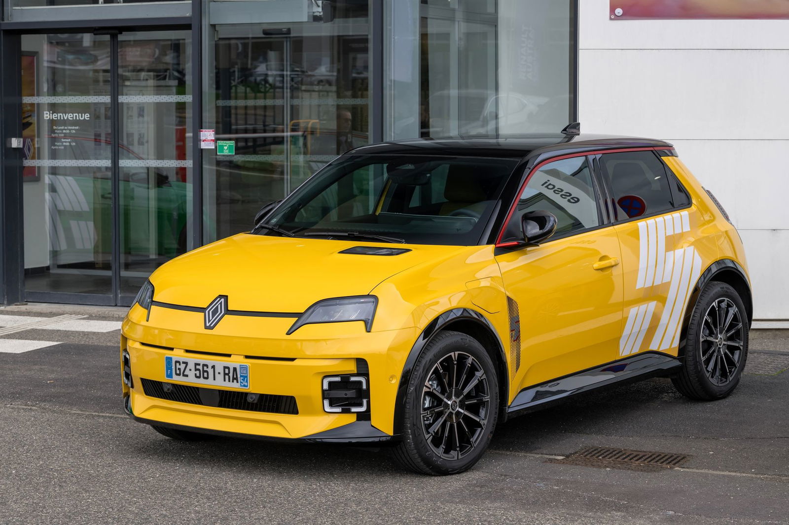 Renault setzt weiterhin auf Elektro und Hybrid zugleich