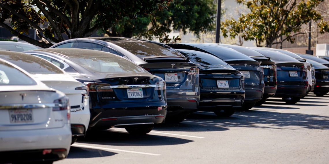 Telekom nimmt Tesla aus dem Dienstwagenangebot