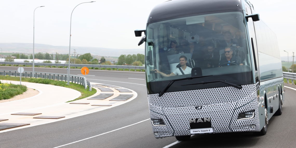 MAN-eCoach-Elektro-Reisebus