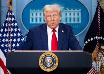 Trump schiebt hohe Zölle auf EU-Waren nochmal auf