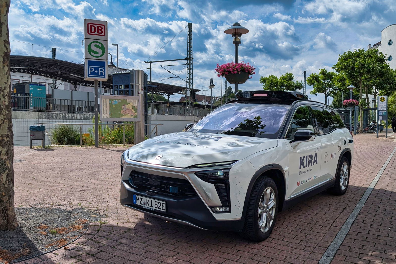 Ich-bin-Autonom-Level-4-gefahren-mit-KIRA-nicht-mit-Elon-