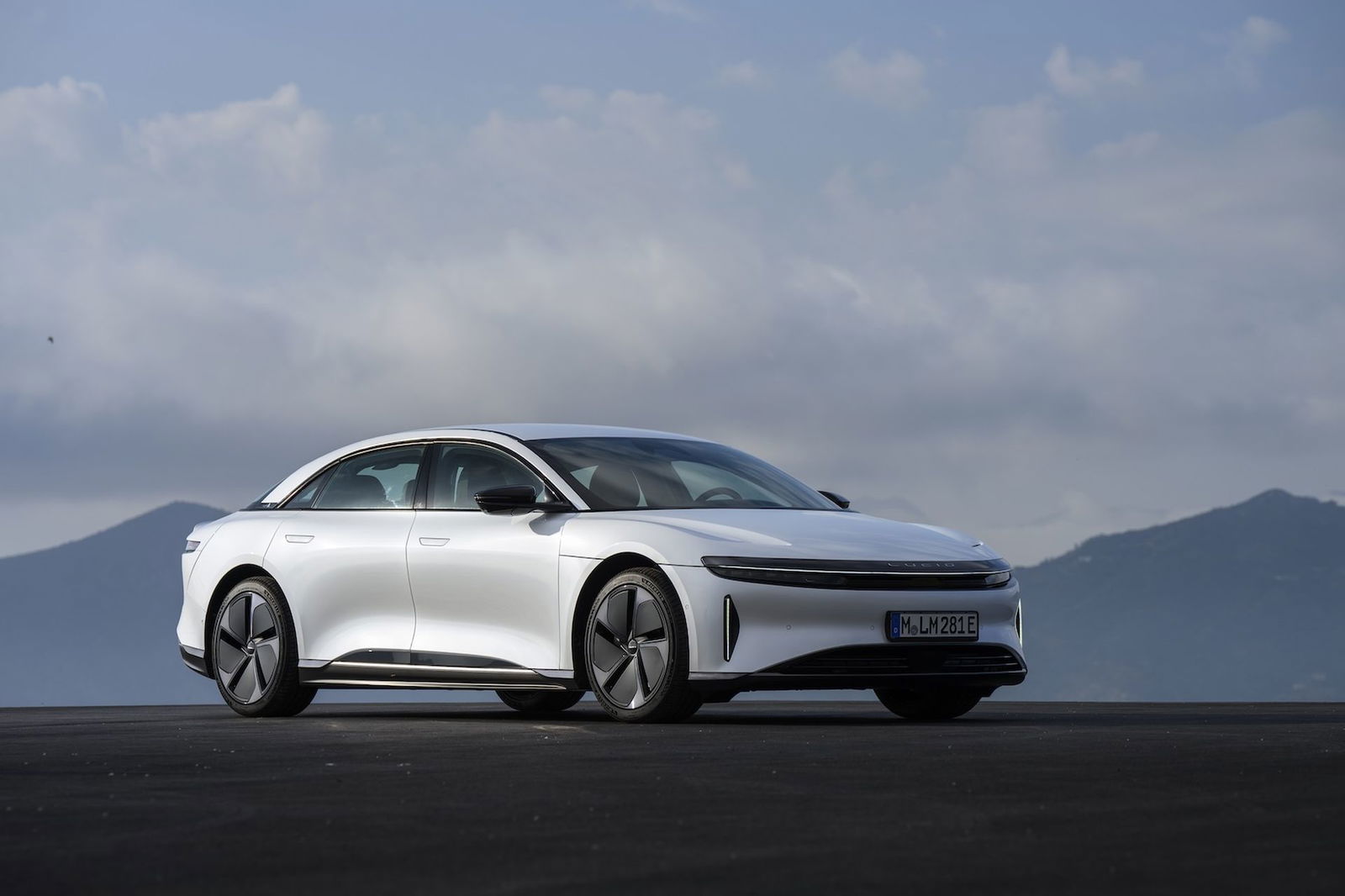 Lucid-Air-Pure-Fahrbericht-747-km-Reichweite-in-der-Basis