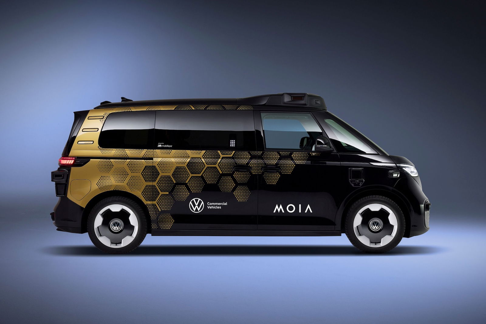 Moia-zeigt-serienreifen-ID-Buzz-f-r-autonome-Fahrdienste