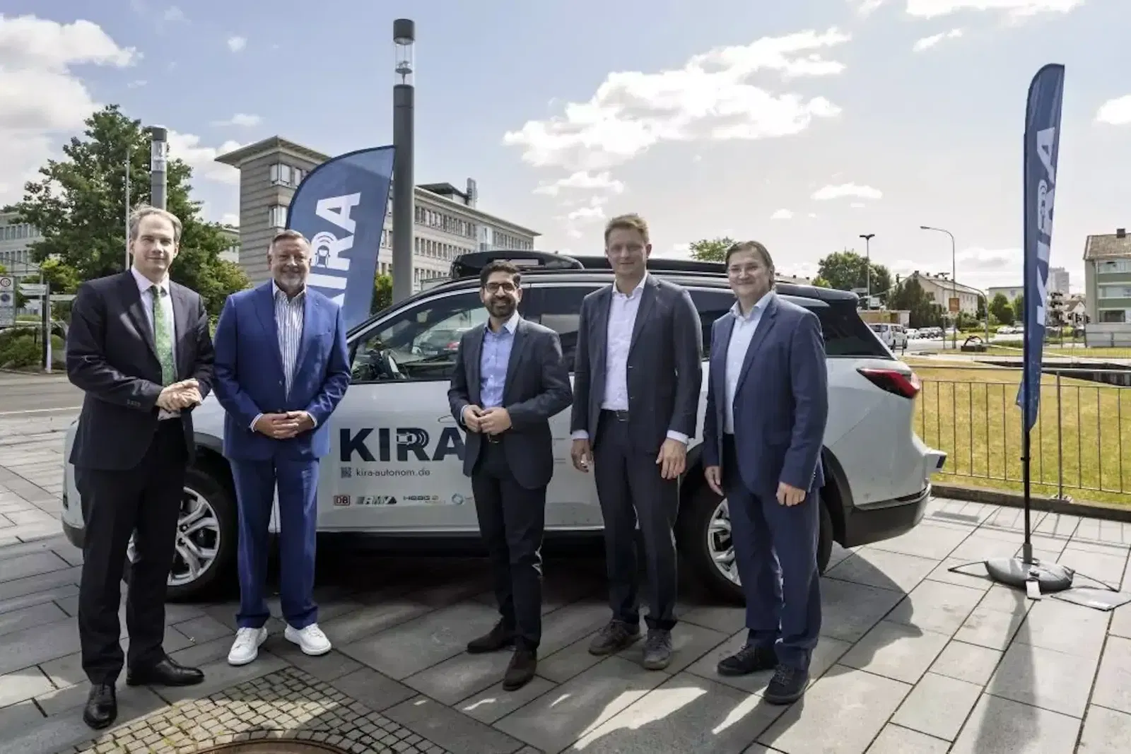 In-Hessen-kann-man-nun-autonome-E-Autos-per-App-rufen