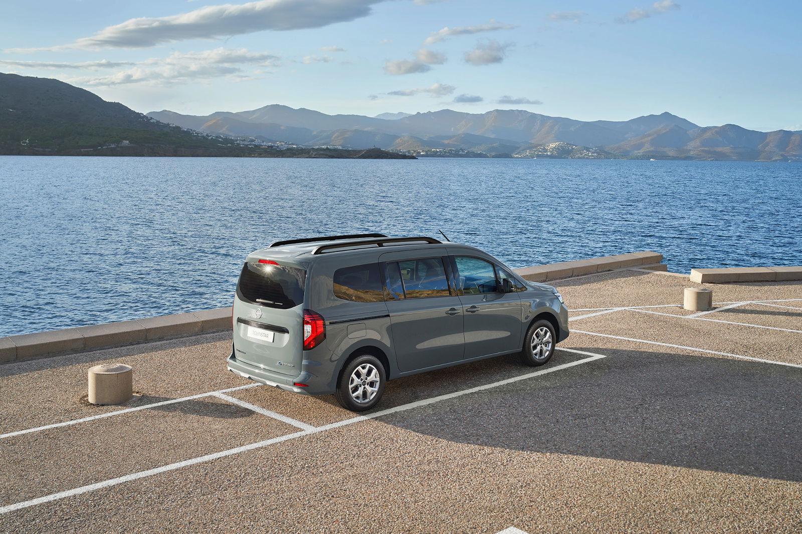 Nissan Townstar EV: Günstiger und nun auch als Siebensitzer