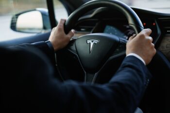 Teslas günstiges 25.000$ E-Auto bleibt vorerst Wunschdenken
