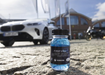 BMW füllt Verbrenner-Neuwagen ab 2028 mit E-Fuels