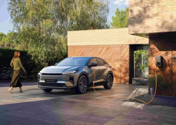 Toyota bereitet intelligente E-Auto-Ladelösungen für Europa vor