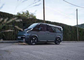 Erster Kontakt mit Kia PV5 Passenger in Barcelona